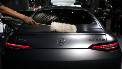 Mercedes ще предложи още две много скъпи версии на G-Class