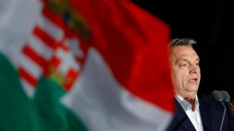 ЕС може да „спре на кранчето“ на разбунтувалите се източноевропейски лидери