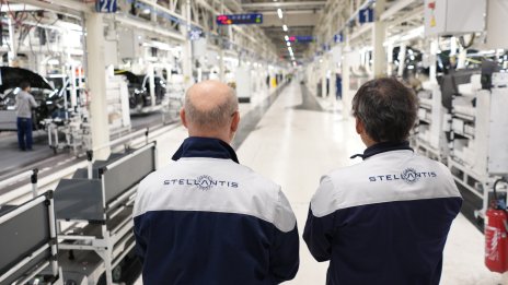 Доставчик на Stellantis се доближава до сделка с кредитори за преструктуриране на дълга