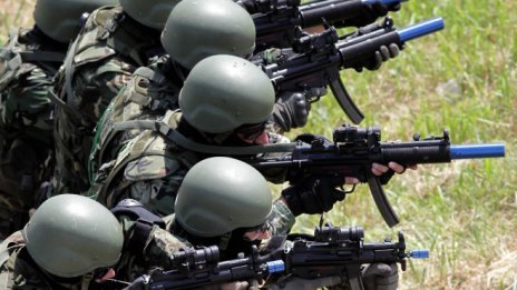 Правителството ще прави нов Стратегически преглед на отбраната