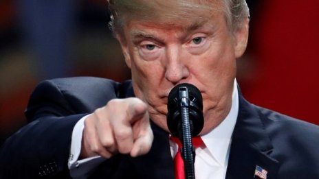 Непредвидимата външна политика на Тръмп поднася неприятни изненади на Помпейо