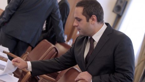 Емил Караниколов: Преговорите за F-16 ще са публични