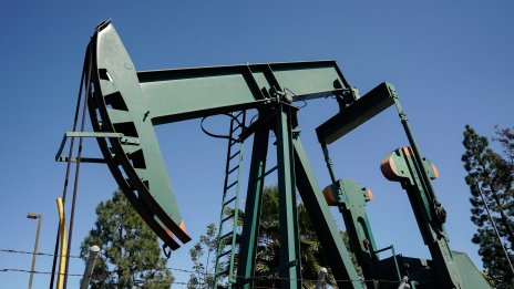 Ограниченията за износ на горива от Русия оказват подкрепа на цената на петрола*