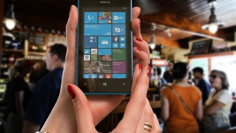 Microsoft прави рязък завой в стратегията за смартфоните си