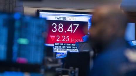 Twitter: Стремим се към сделката за сливане на Мъск