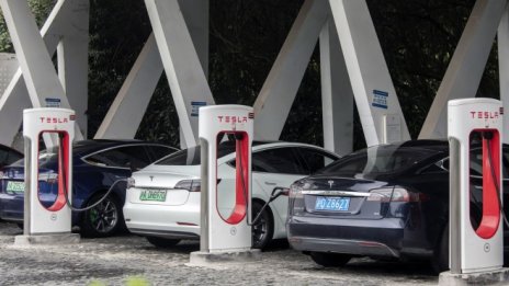 Китай може да продължи да субсидира продажбите на електромобили и догодина