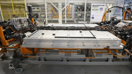 Япония иска да бъде лидер при тестването на технологията на твърдотелни батерии