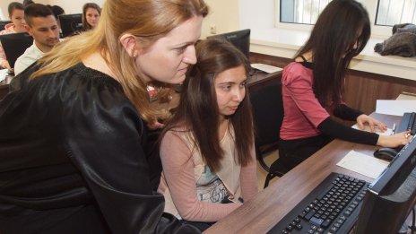 Какви са предизвикателствата при въвеждането на дигитално учебно съдържание?