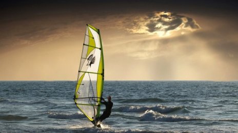 Каузата за опазване на Черно море обедини сърфисти 