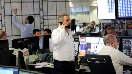 Хаосът около Brexit понижи настроението на европейските борси