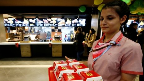 Защо McDonald's трябва да дели своя Big Mac с други?