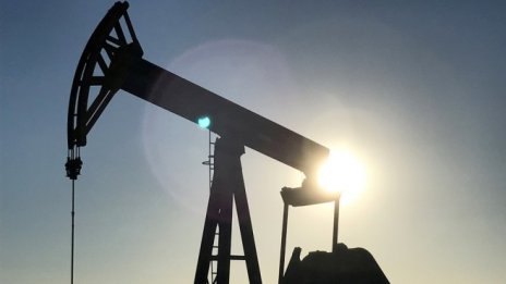 Петролът поскъпва с по над 1% след доклада на ОПЕК за по-слабото производство