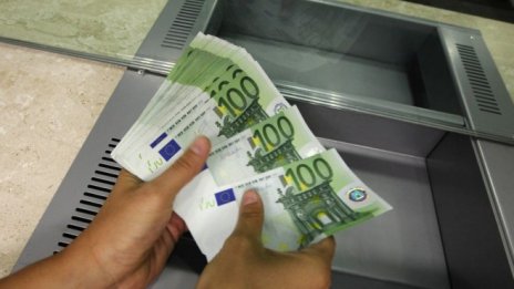 НСИ отчете покачване на оборотите в услугите