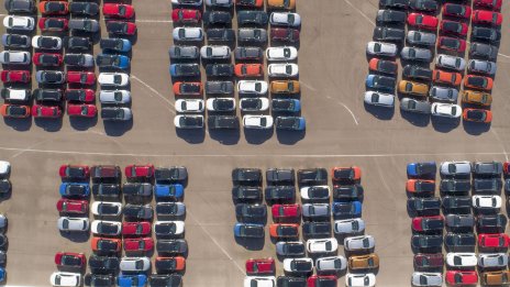 Иван Ушев: България целенасочено насърчава вноса на стари и амортизирани коли