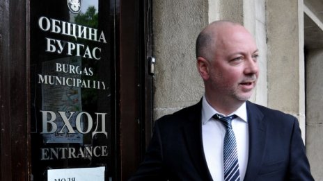 Желязков: Всички участници за концесията на летището са с равни шансове