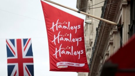 Най-богатият индиец купува най-стария магазин за играчки в света