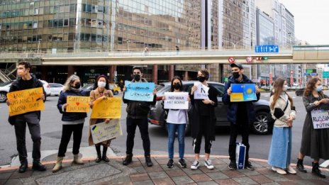 Руснаците са разделени относно вижданията им за атаката срещу Украйна