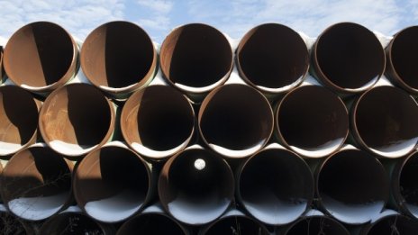 Китай ограничава вноса на петрол от САЩ