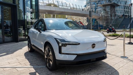 Отчетът на Volvo Cars показа, че компанията е сериозна за електромобилите