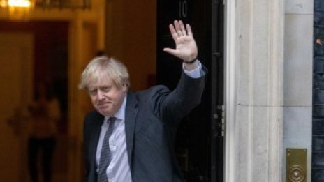Борис Джонсън подписа търговската сделка след Brexit