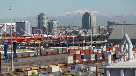 Американската икономика неочаквано се е свила в началото на годината