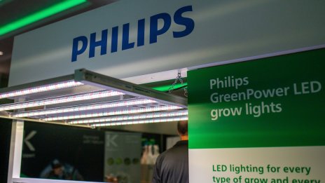 Philips повиши леко прогнозата си за 2023 г.
