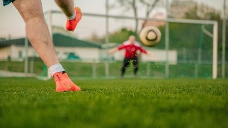 Колективните спортове за аматьори на открито вече са позволени