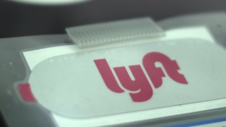 Акциите на Lyft се сринаха до рекордно дъно