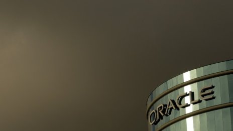 Oracle отчете разочароващи приходи за първото тримесечие