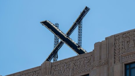 Линда Якарино: X може да генерира печалба през 2024 г.