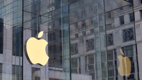 Apple привлича ключов мениджър на Lamborghini