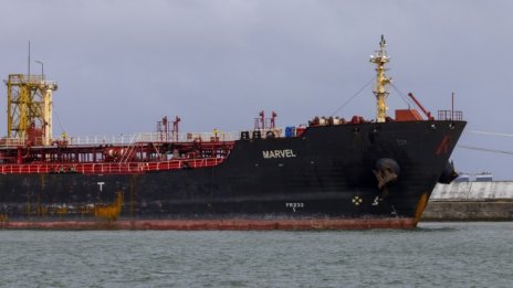 Войната в Украйна превърна танкерите за гориво в гореща стока