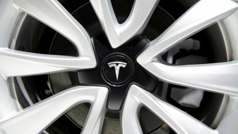 Мъск губи съюзници в борда на Tesla