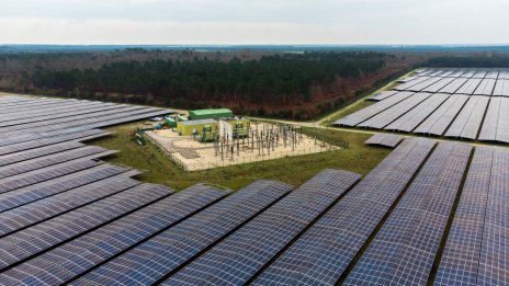 САЩ и Китай продължават да водят в надпреварата за чисти технологии