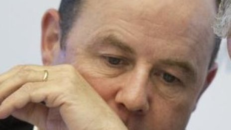 ING се нуждае от съкращаване на 7500 работни места