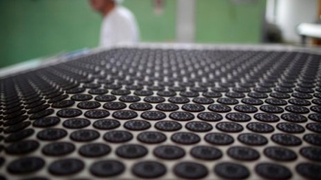 Производителят на бисквитите Oreo със срив на печалбата от 36%
