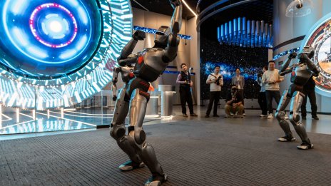 Китай предупреди за риск от балон на пазара на хуманоидни роботи