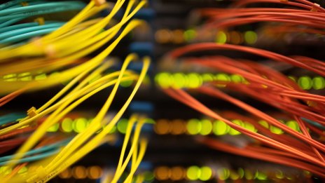 Изкуственият интелект увеличава силно търсенето на центрове за данни по света