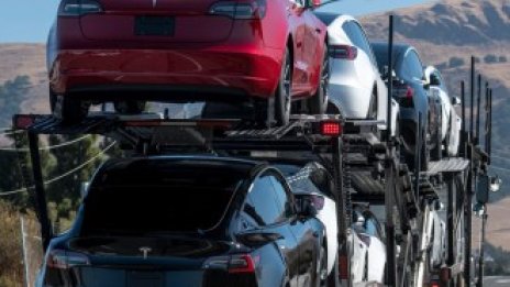 Мъск се отметна за съкращаването на служители в Tesla