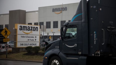 Високи разходи и загуба: Топ мениджър на Amazon подава оставка