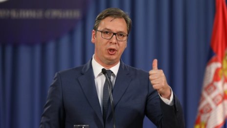 Партията на Вучич печели изборите в Белград, показват предварителни резултати