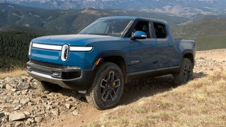 Производителят на електромобили Rivian разкри загуба от 1 млрд. долара