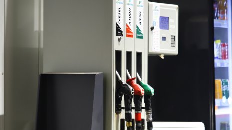 Отстъпката от 25 ст. за зареждане на гориво е струвала 183 млн. лв. на бюджета