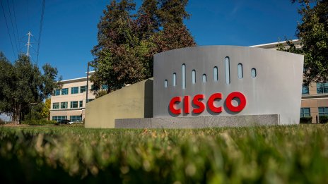 Cisco повиши прогнозата си след по-голямо търсене на облачно мрежово оборудване