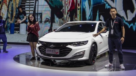 Пореден популярен седан ще бъде погребан