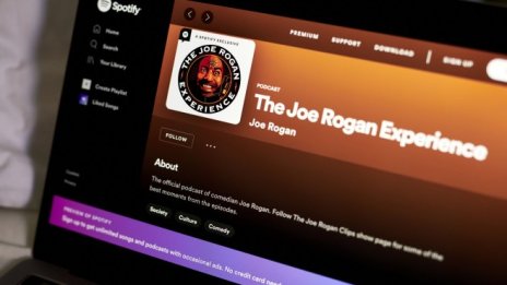 Spotify e свалила над 100 епизода от подкаста на Джо Роугън