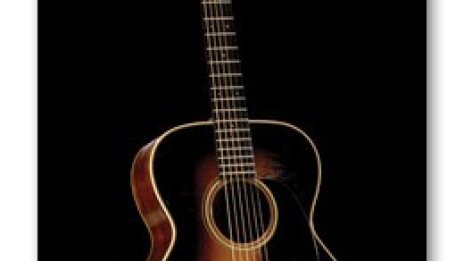 Китари на  Мик Джагър и Ерик Клептън минават под чука