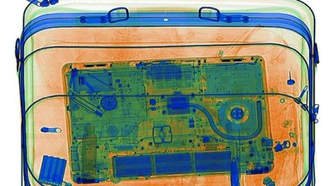 Забраната за внасяне на лаптопи на самолетите на Emirates отпадна