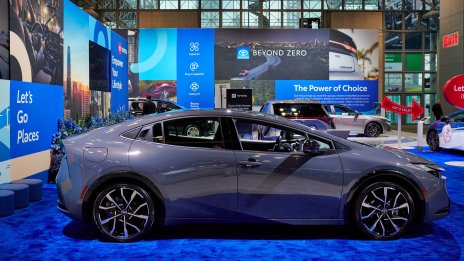 Toyota разочарова с прогнозата за печалбата след скандалите с манипулирани тестове