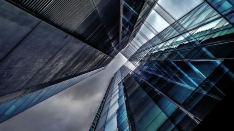 Дългът за инвестиции в бизнес имоти в Европа се понижава през 2016 г.